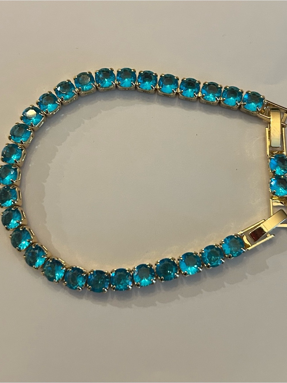 BAD Stunning 💎 Gold-Tone Tennis Line Bracelet w/Bright Blue Crystal Stones 8”